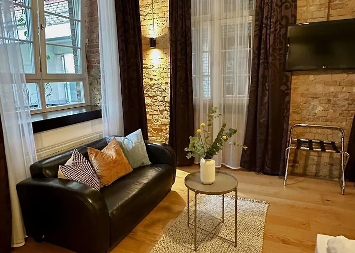 Otel Cinderella Cafe Berlin