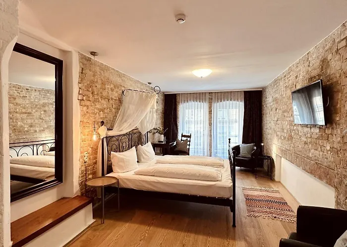 Cinderella Cafe Hotel