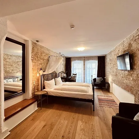 Cinderella Cafe Hotel